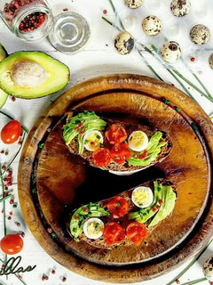 Una foto de Tostas de aguacate