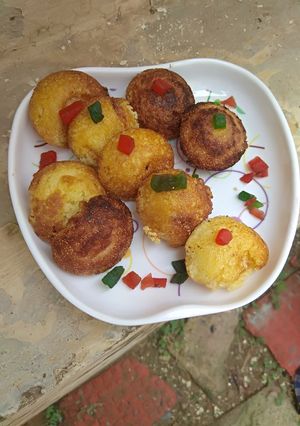 A picture of Rawa cake (in appe pan).