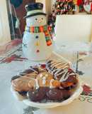 Gingerbread cookies με επικάλυψη σοκολάτα και maple syrup frosting