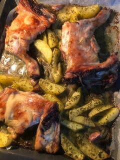 Una foto de Asado de contramuslos de pollo