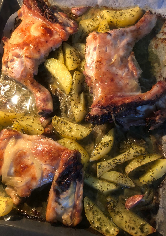 Una foto de Asado de contramuslos de pollo
