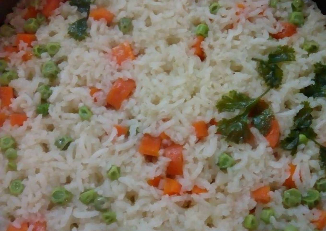 Arroz blanco con verduras