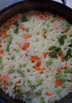 Una foto de Arroz blanco con verduras