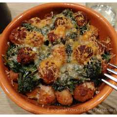 Foto di Cicorielle in brodo con le polpettine gratinate al forno