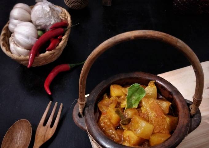 Cara Gampang Menyiapkan Kikil bumbu kuning yang Menggugah Selera