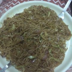 A picture of Chowmein.