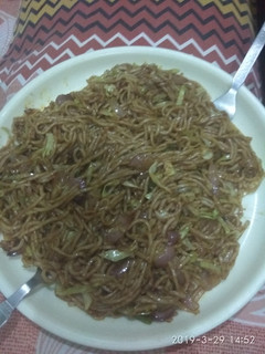 A picture of Chowmein.