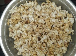 Una foto de Palomitas de maíz con caramelo tipo cine