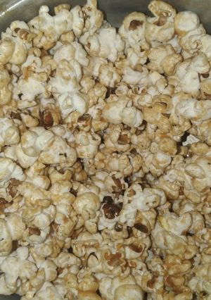 Una foto de Palomitas de maíz con caramelo tipo cine
