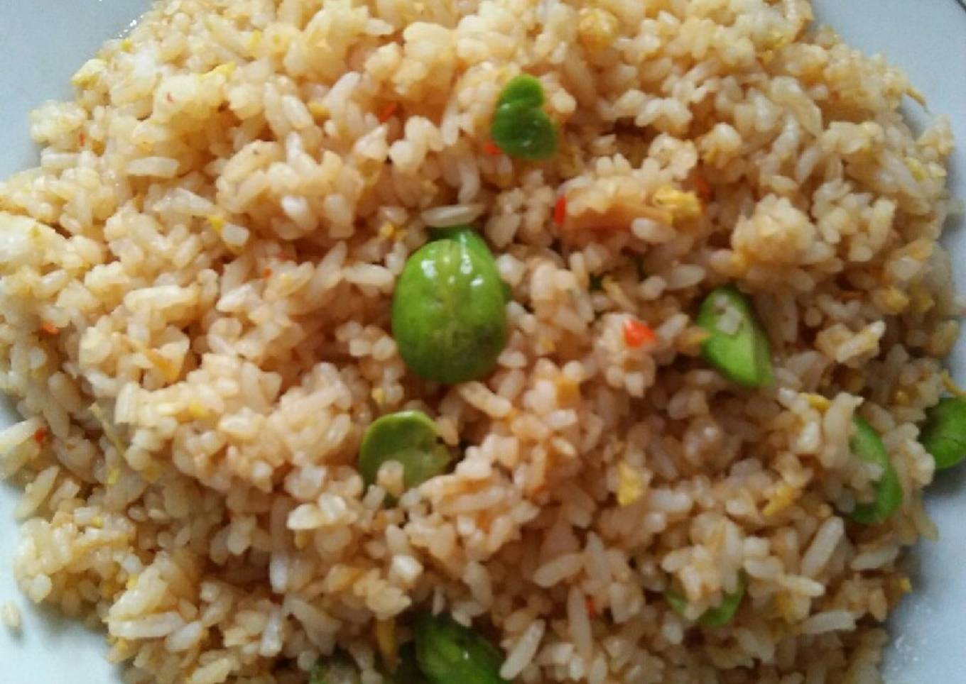 Nasi goreng telur bebek dan pete