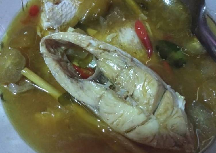 Sup ikan kakap putih asam saus tiram