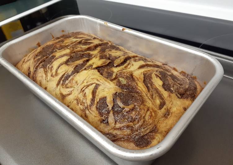 Simple Way to Make Delicious Cinnamon Swirl Banana Bread