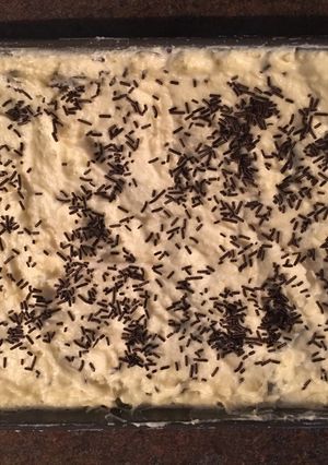 A picture of June's Canada Cake Icing.