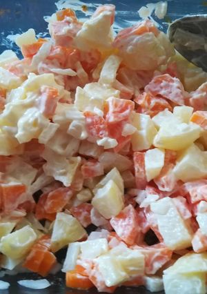 Una foto de Ensaladilla de patatas y zanahorias