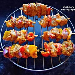 A picture of Chicken Tikka Kabab.