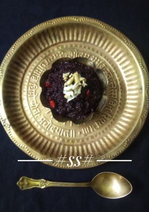 A picture of Beetroot halwa.
