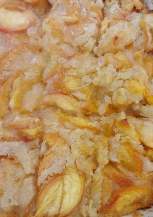 A picture of Easy peach cobbler.