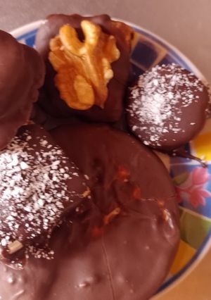 Una foto de Bombones y alfajores 😋😍