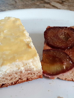 Túrós és szilvás lepény recept fotója