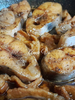 Hình của món Cá hú kho thịt vai heo.