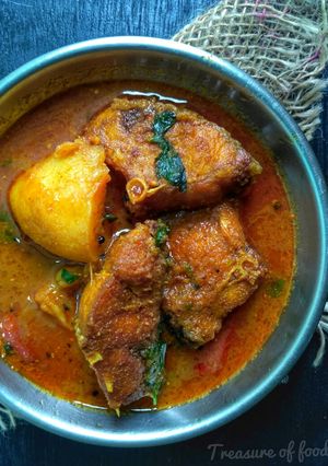A picture of Fish curry.