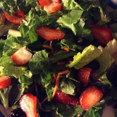 A picture of Candy's Summer Salad.