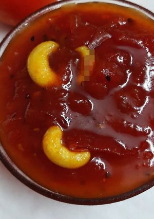 A picture of Tomato Chammanthi /Thakkali Chammanthi / Tomato Chutney.