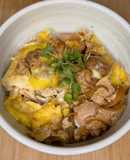 Oyakodon (Japanese Chicken and Egg Rice Bowl)