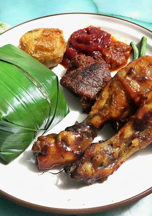 Foto resep Ayam Bakar Bumbu Bacem (Menu Diet Minyak) "abaikan masakan lain yang berminyak pada foto ini"