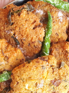 A picture of Daal vada.