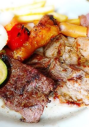 รูปของ Full Option Steak
