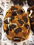 Huevo chocotorta, oreo y cubanitos