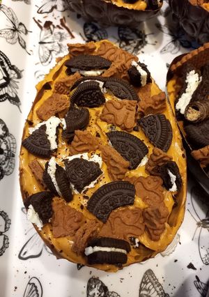 Una foto de Huevo chocotorta, oreo y cubanitos