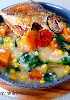A picture of TINOTUAN / BUBUR MANADO (Manado Vegetable Porridge).