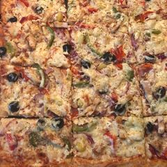 A picture of Chicken veggie homemade Pizza.