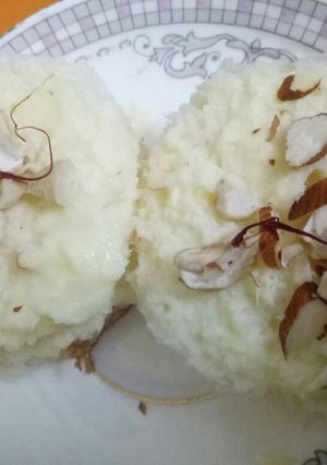 इंस्टेंट रसमलाई (instant rasmalai recipe in Hindi) रेसिपी मुख्य फोटो