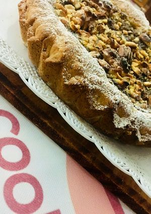 Una foto de TARTA RELLENA CON DULCE DE BATATA/CHOCOLATE Y FRUTOS SECOS 🎉💯🎊😋👏😋