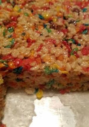 A picture of Pattys Fruity Cereal Bars.