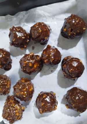 A picture of Homemade Ferrero Rocher Chocolate.