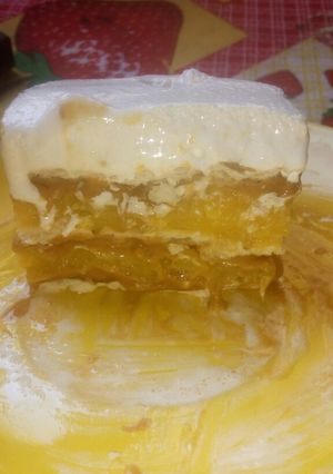 Una foto de Torta manjar de naranja