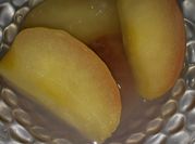 Una foto de compota de manzana con edulcorante