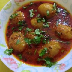 A picture of Dum Aloo without onion.