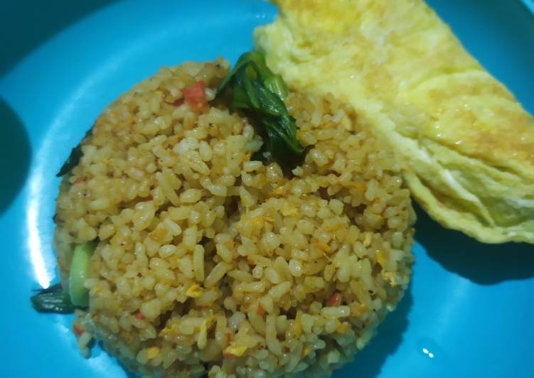 Langkah Mudah untuk Menyiapkan Nasi Goreng Kari Anti Gagal