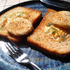 A picture of Egg in a Basket.