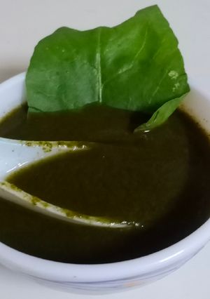 A picture of Spinach soup.