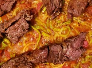 Una foto de Fideos de Zucchini y Entrecot al Curry