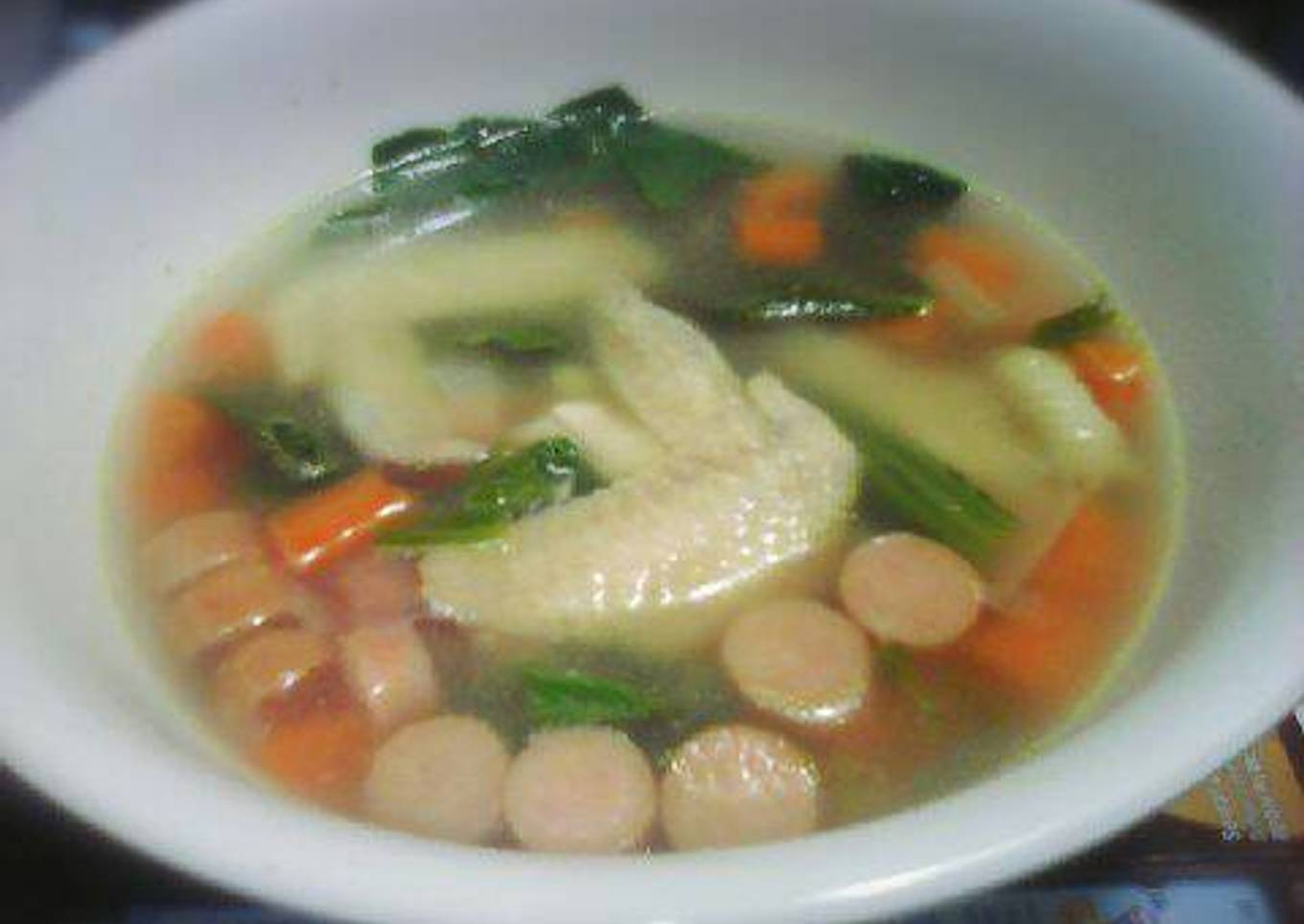 Sop ayam sosis