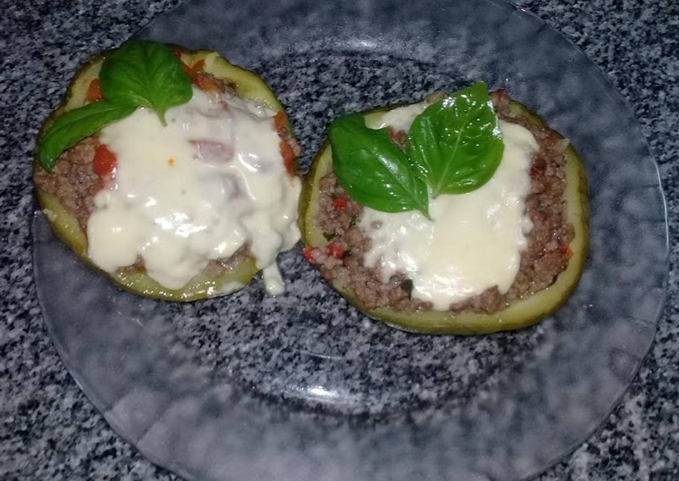 Zapallitos de tronco rellenos con carne picada
