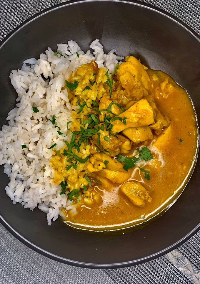 Una foto de Curry de pollo