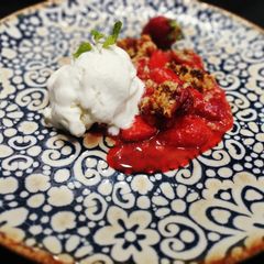 A picture of Strawberry crumble.